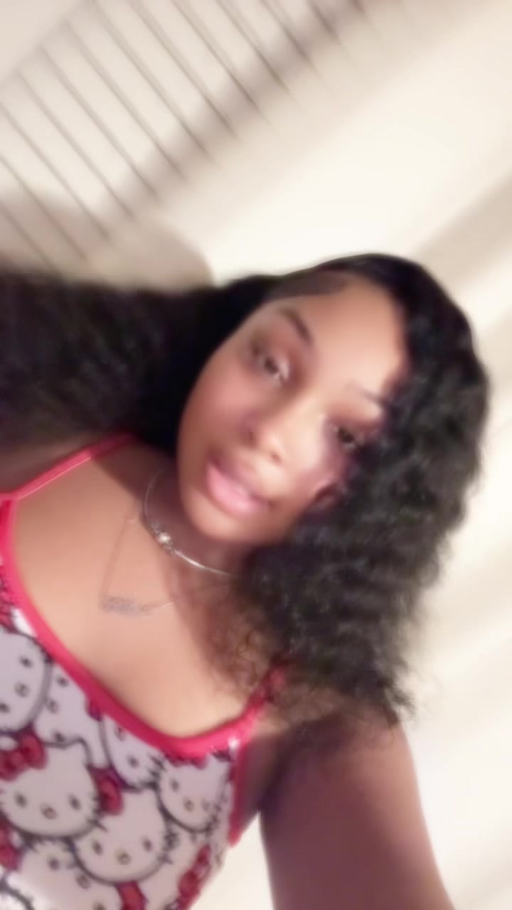 @niaaaa