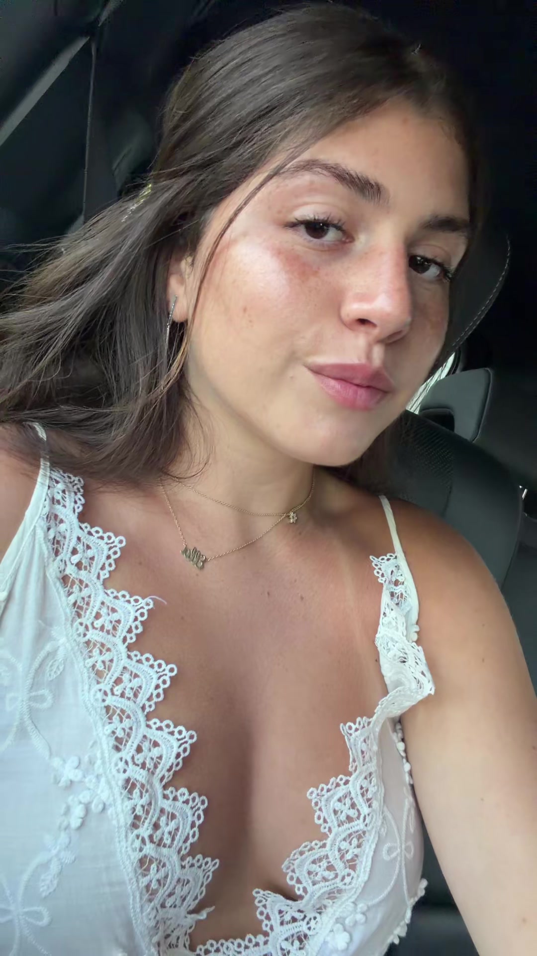 @Ella