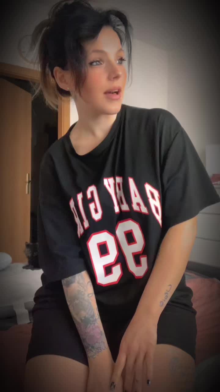 @_1996_Girl 🖤