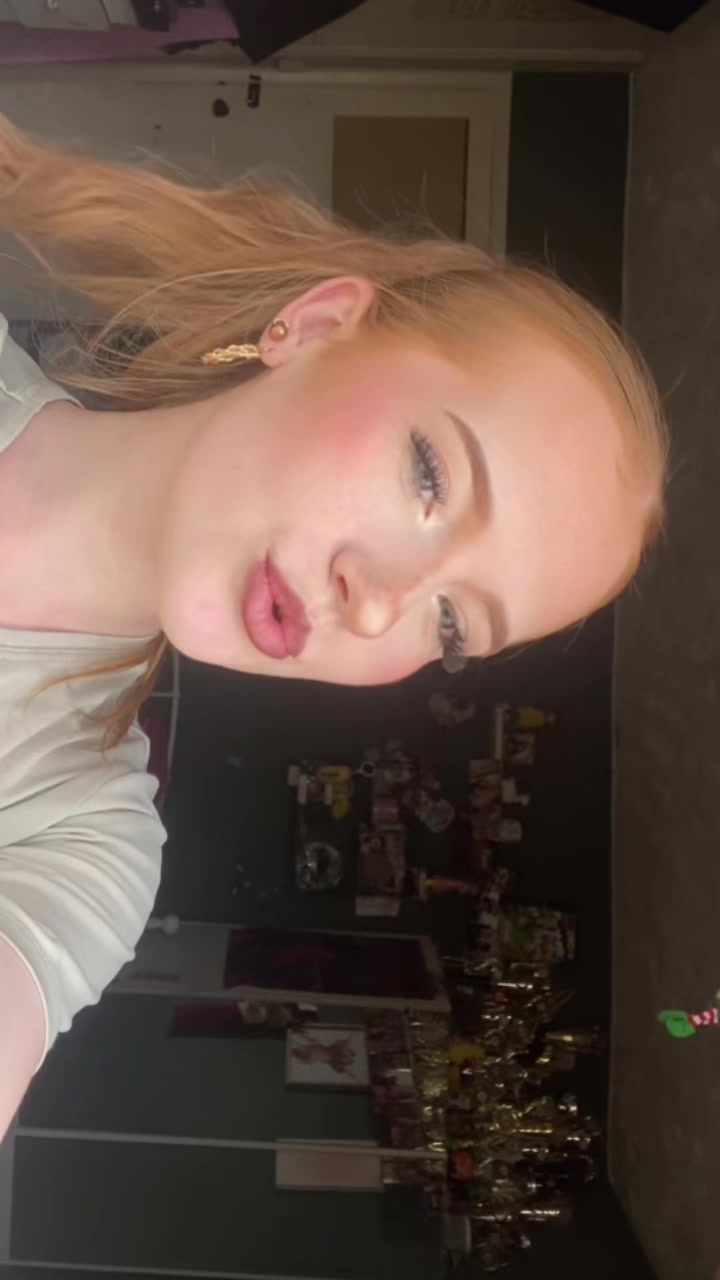 @Ella
