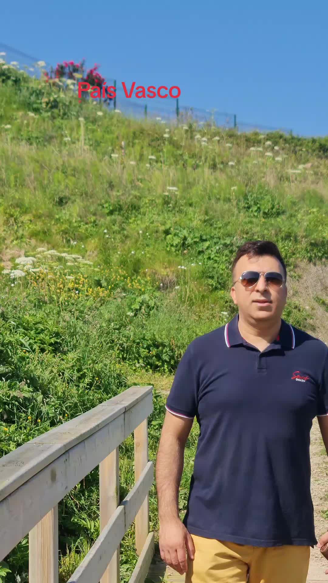 @Mehdi sraa 🇨🇦