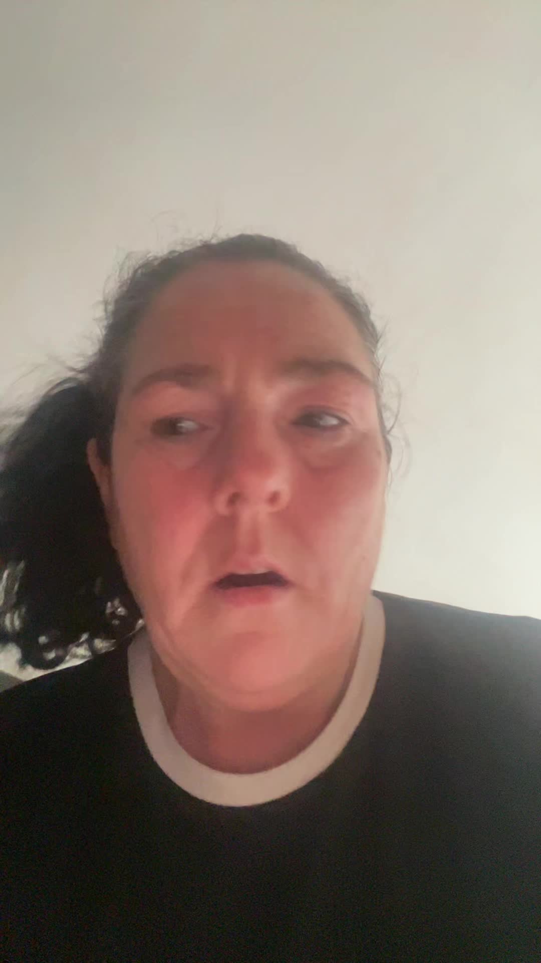 @xxx Lisa proud mother of 7 xx