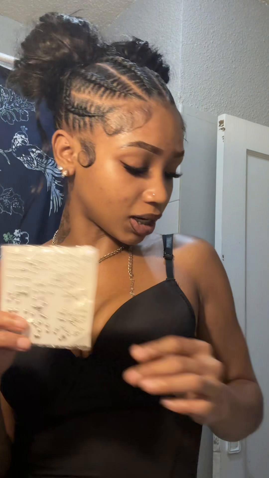 @Mi&rsquo;Yana Capri