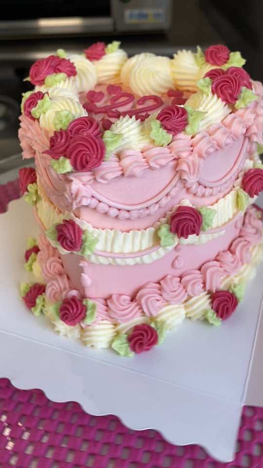 @Saida | Cake artist