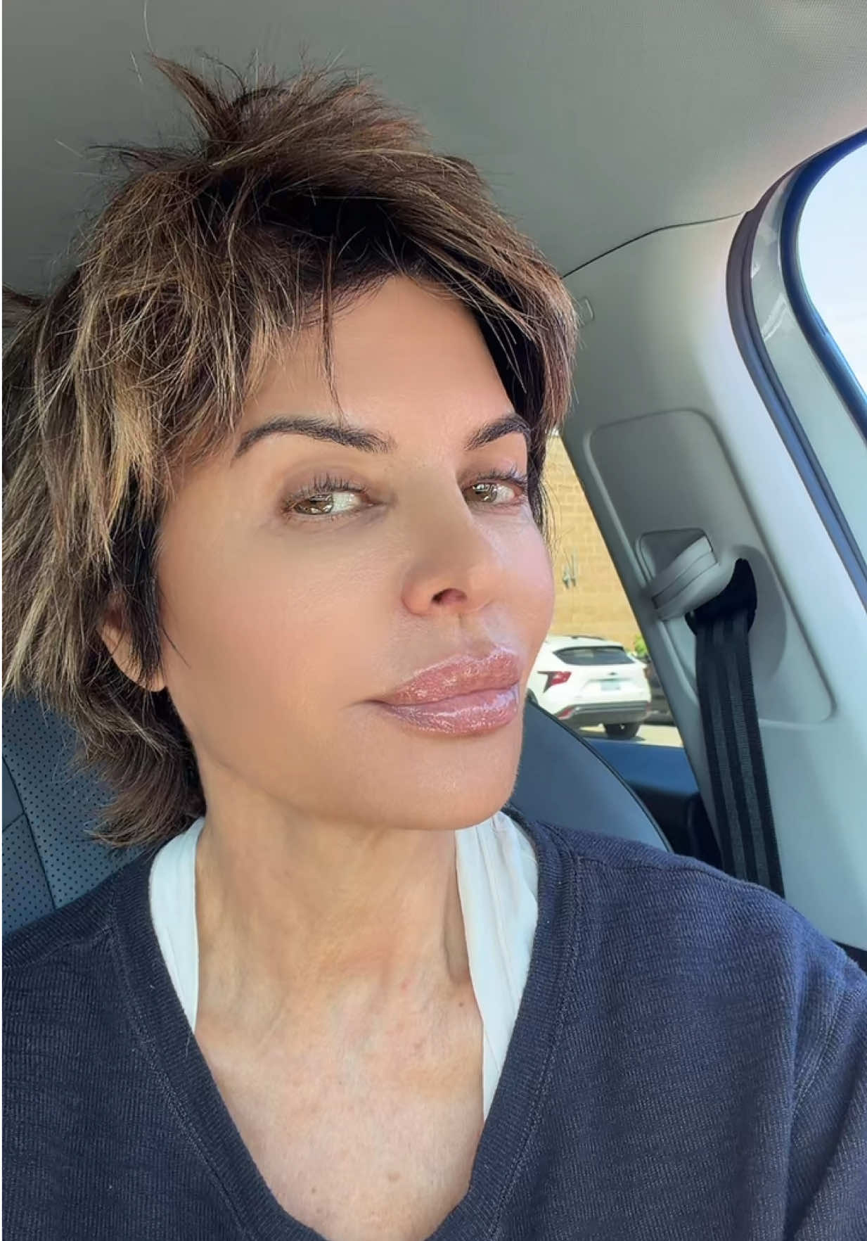 @Lisa Rinna