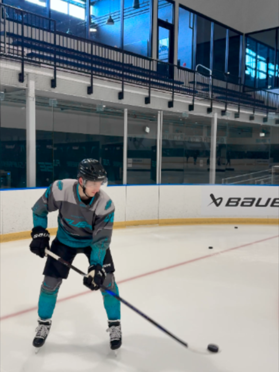 @Bauer Hockey