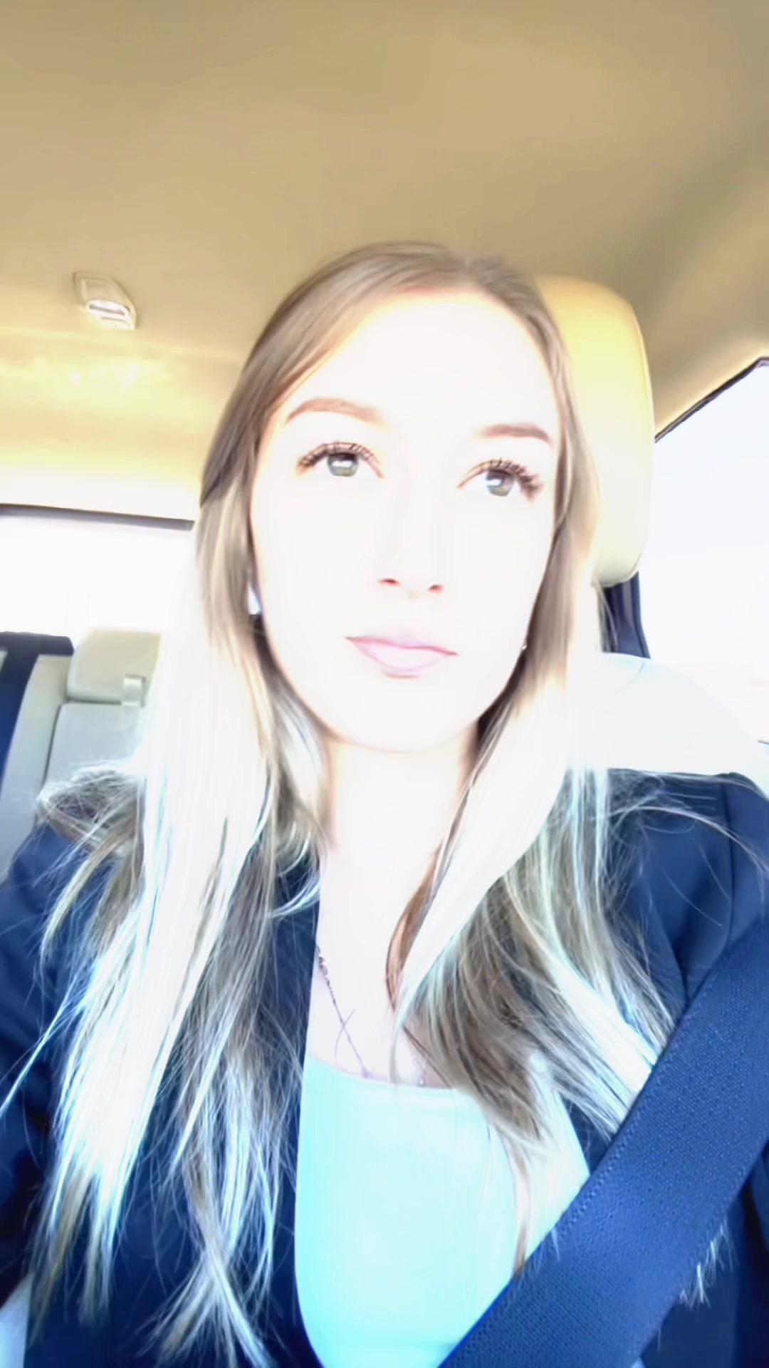 @vanesarii
