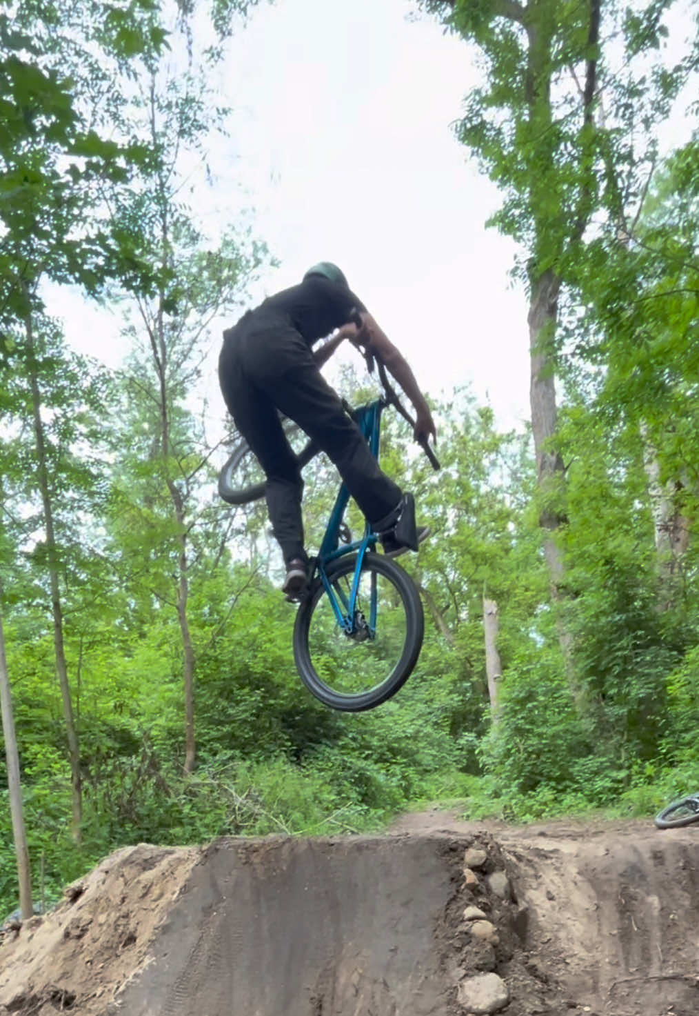 @Johnnyschmidt_mtb