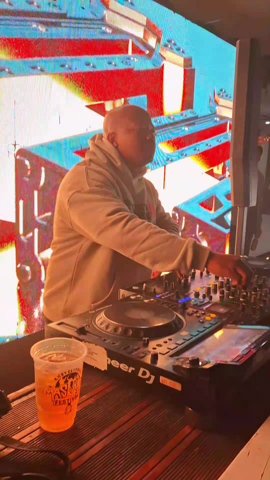 @KGzoz🇿🇦