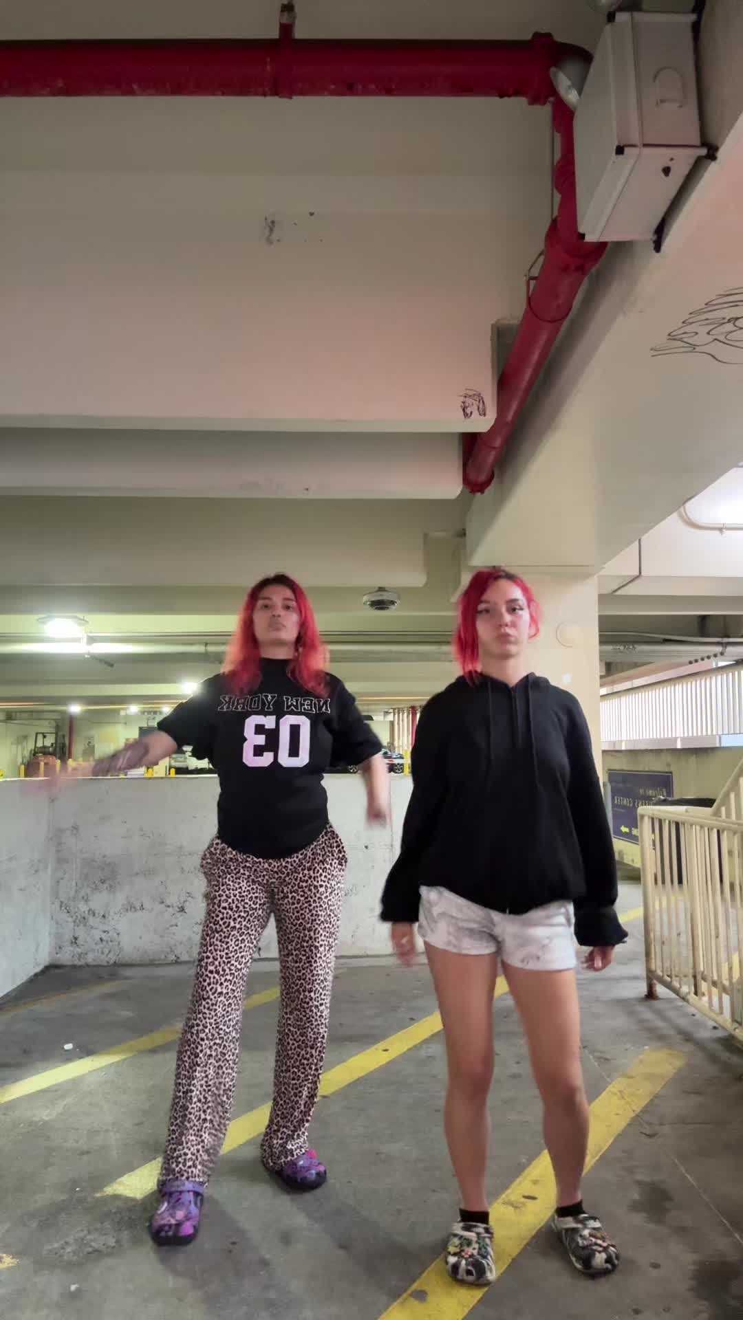 @qh0st1n