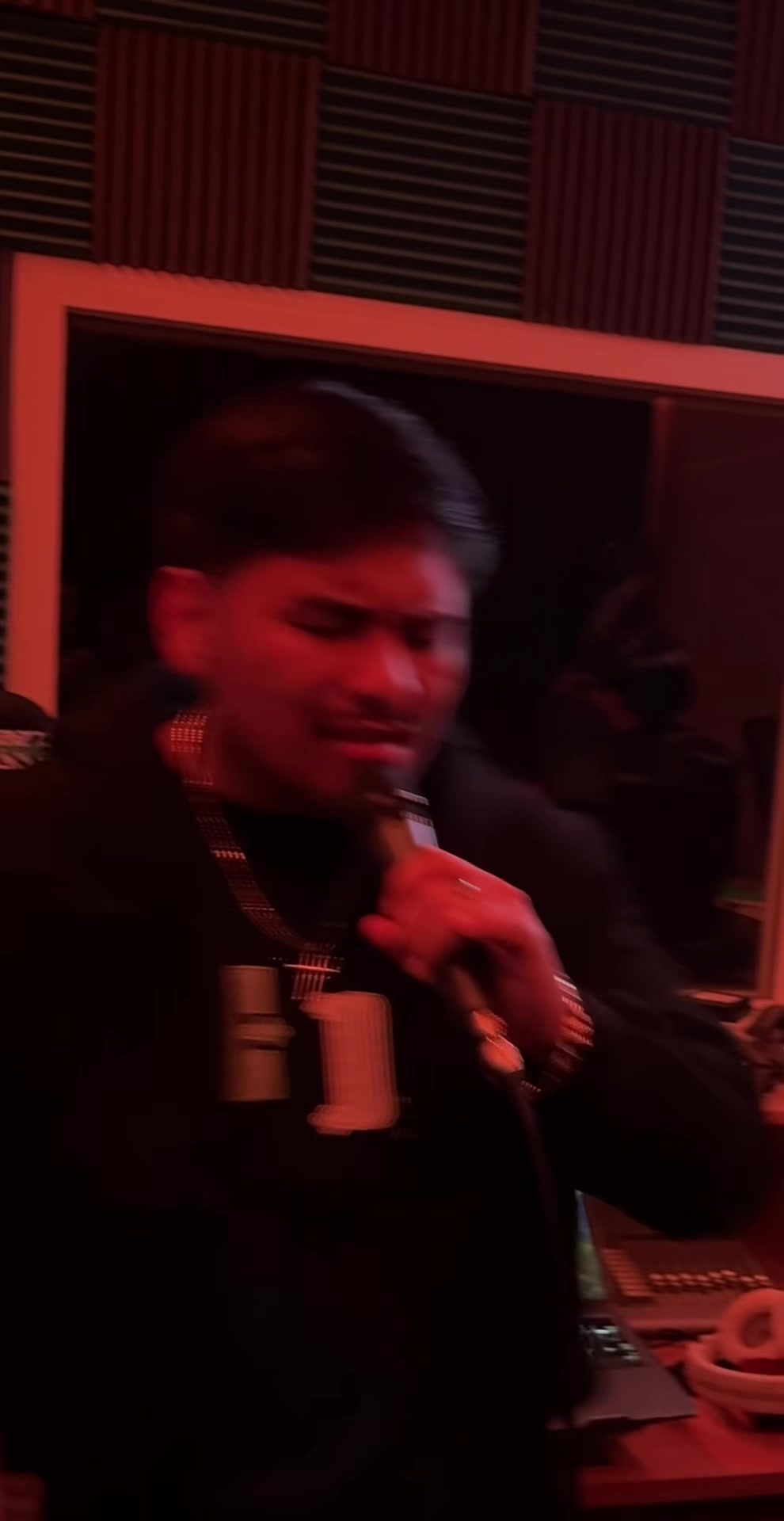 @KV🎸