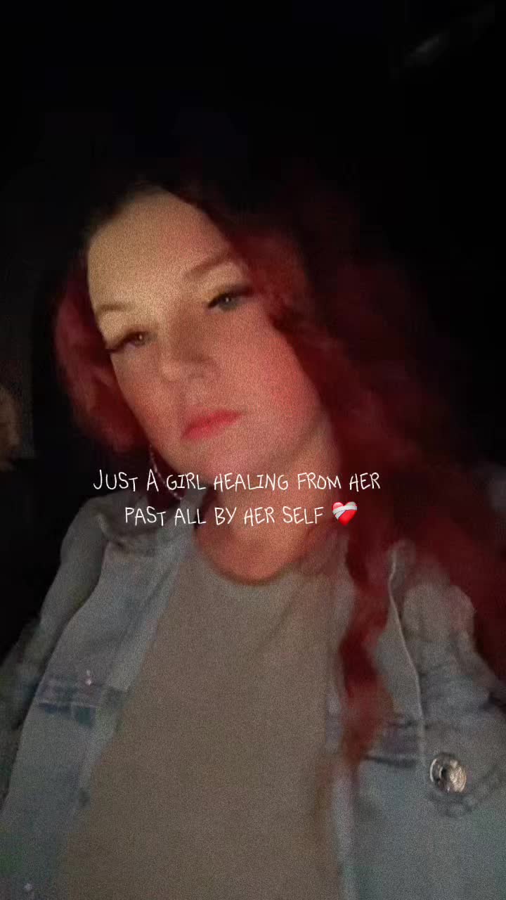 @Biancaaaa💜👣