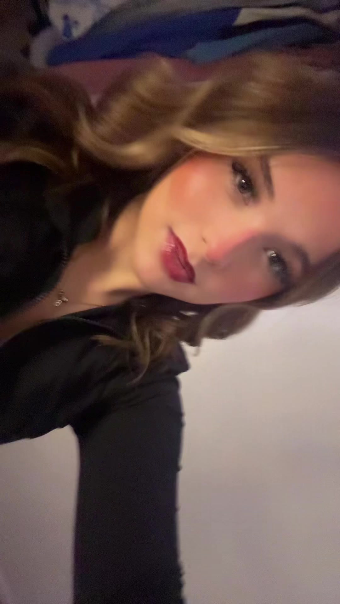 @Bella