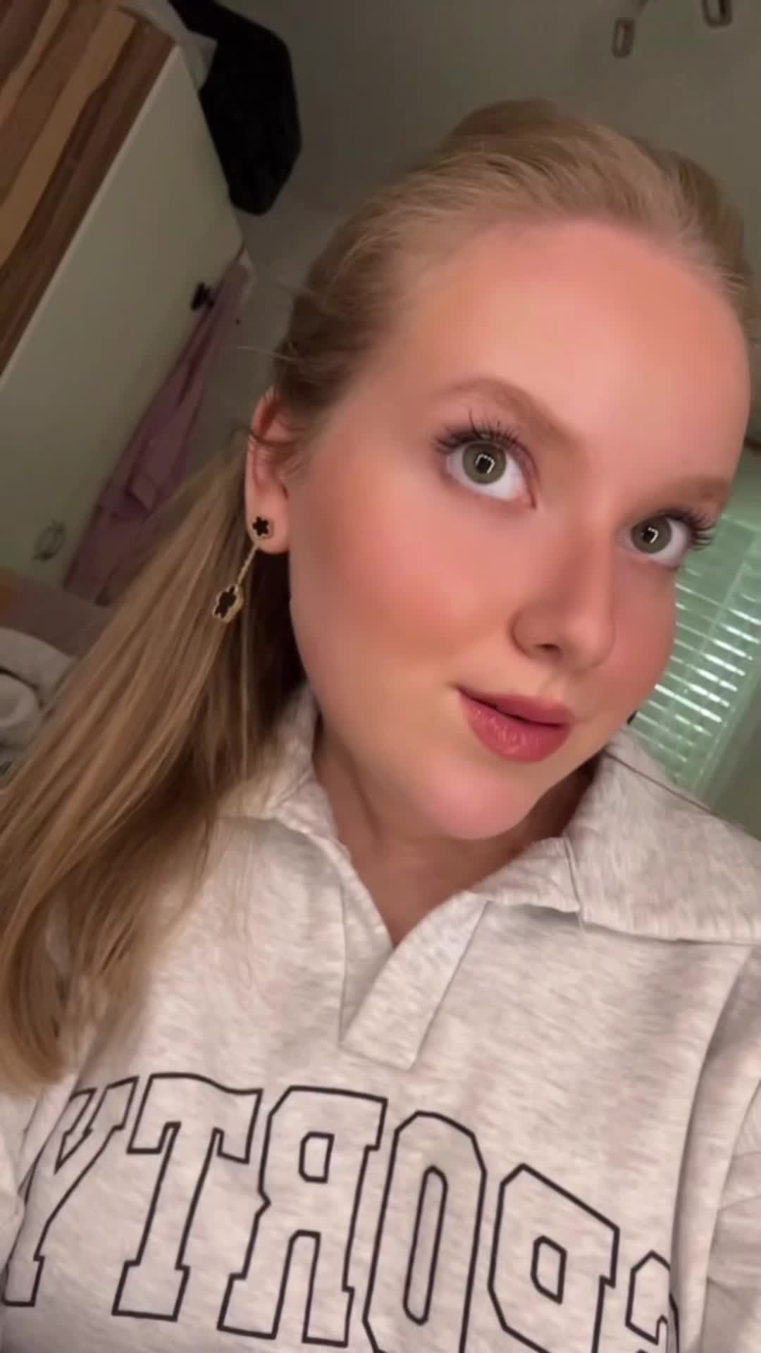 @𝒮𝒶𝓂𝓇𝒶 ❤︎︎