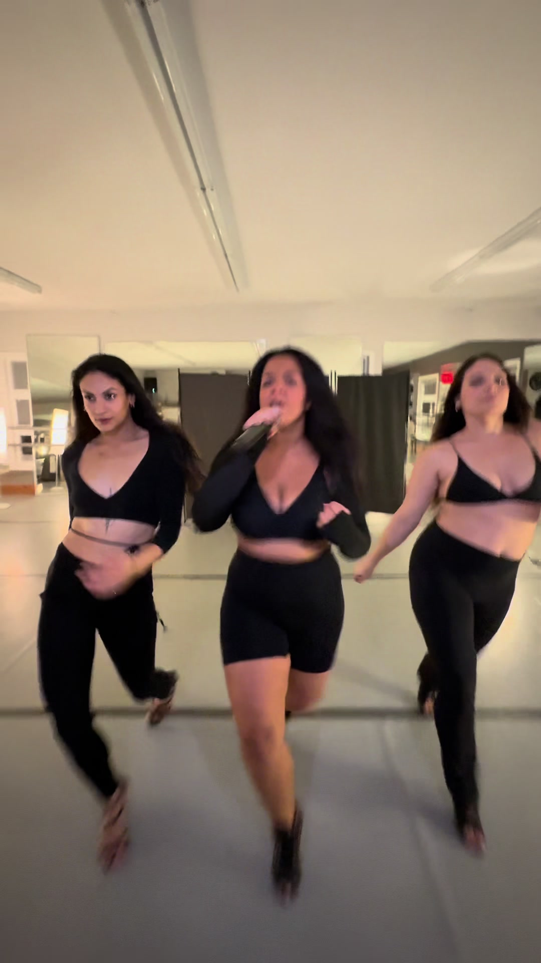 @NoushkaOfficial