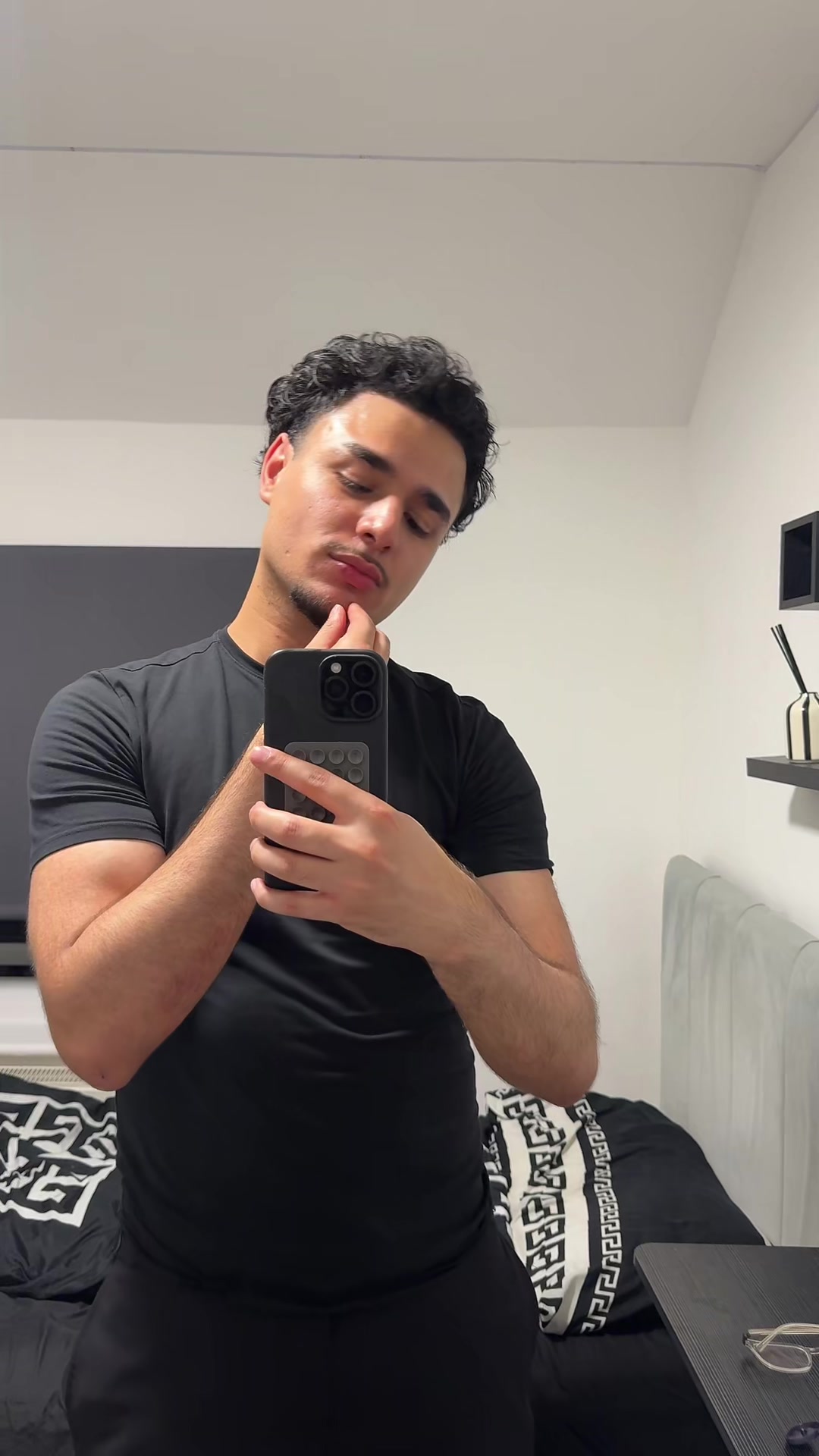 @youngvallo