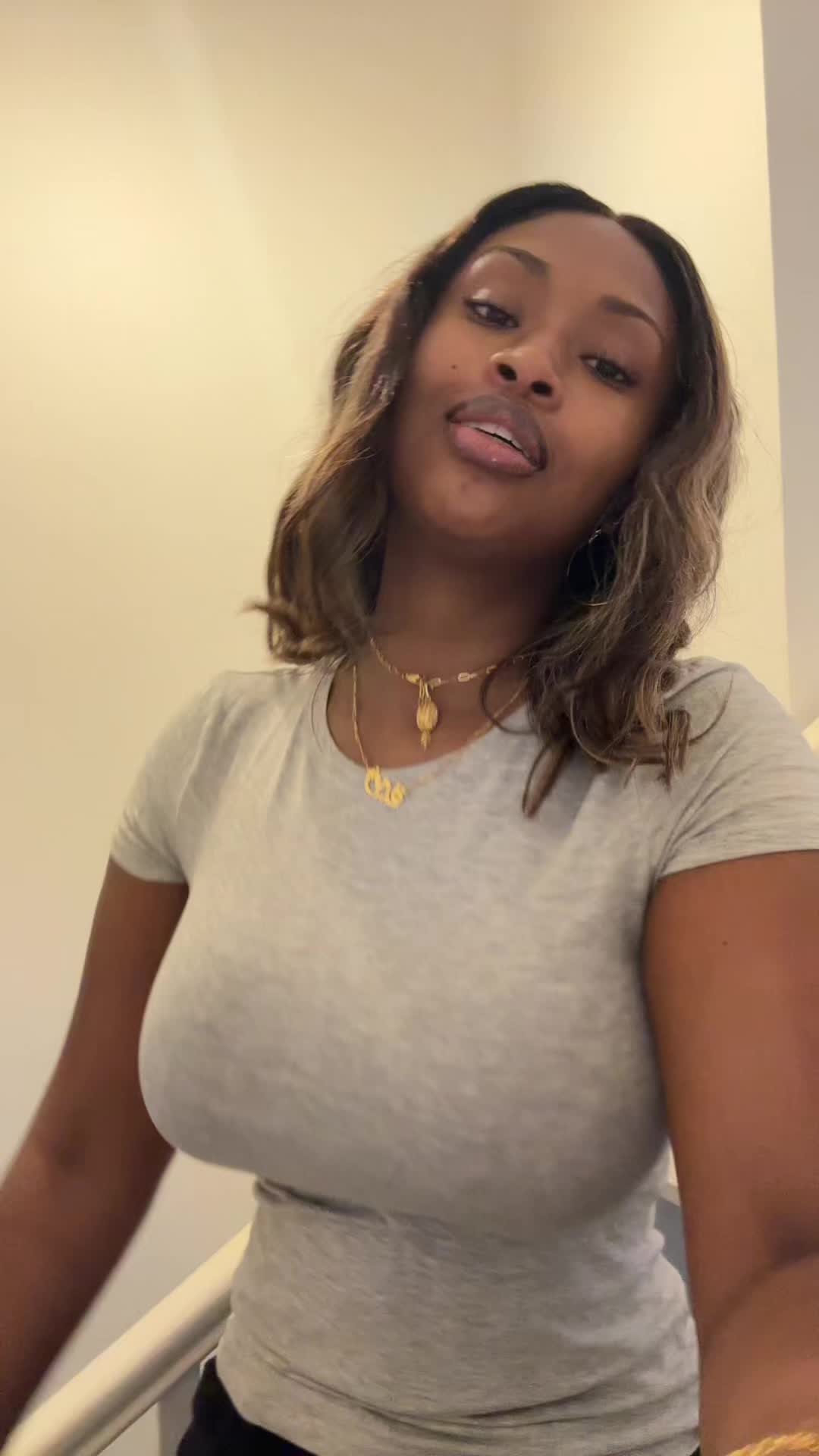 @Amira 🥀