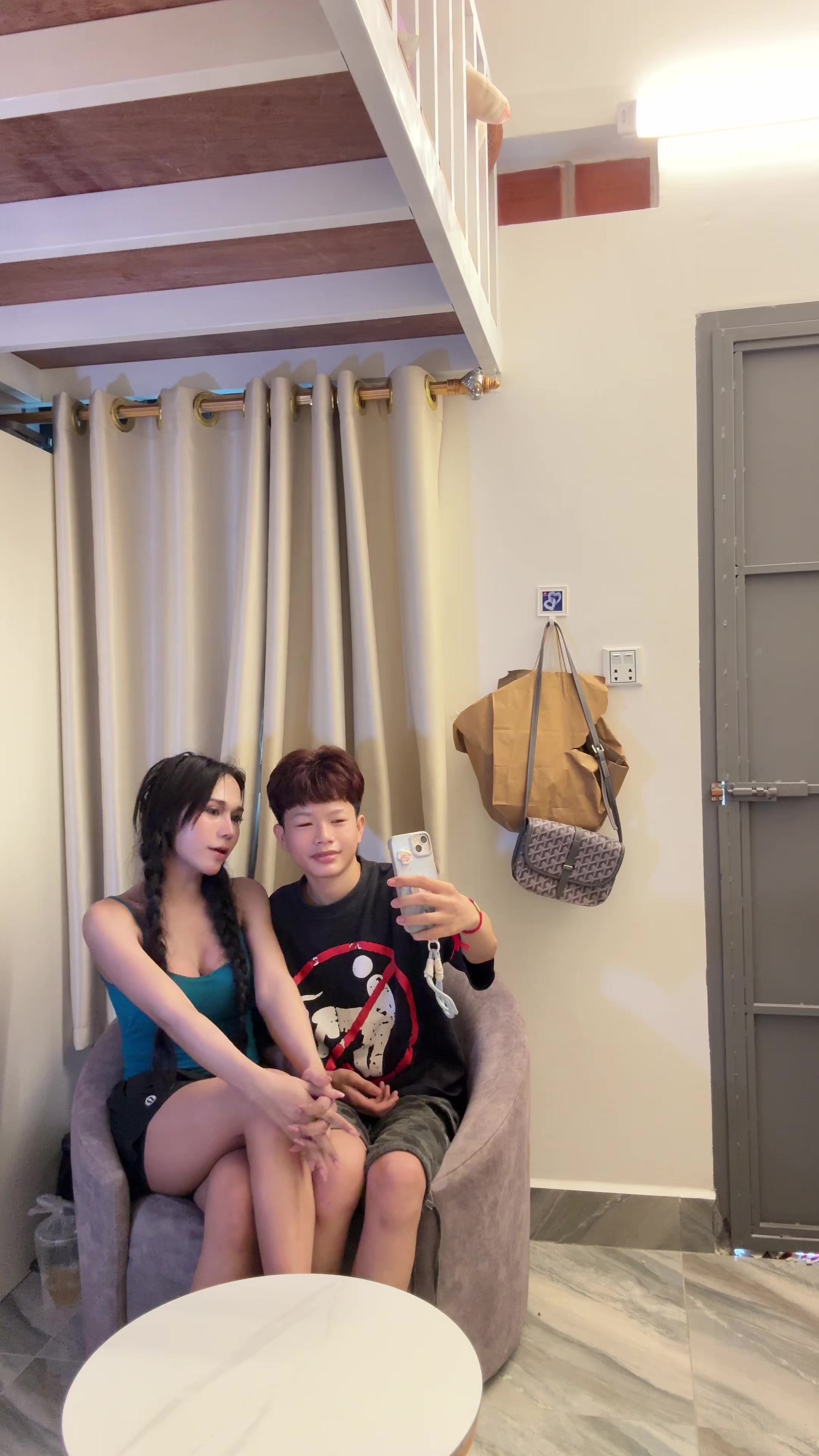 @កុយ-official