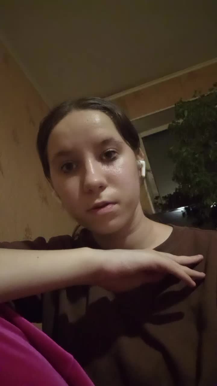 @Алинка брилькова