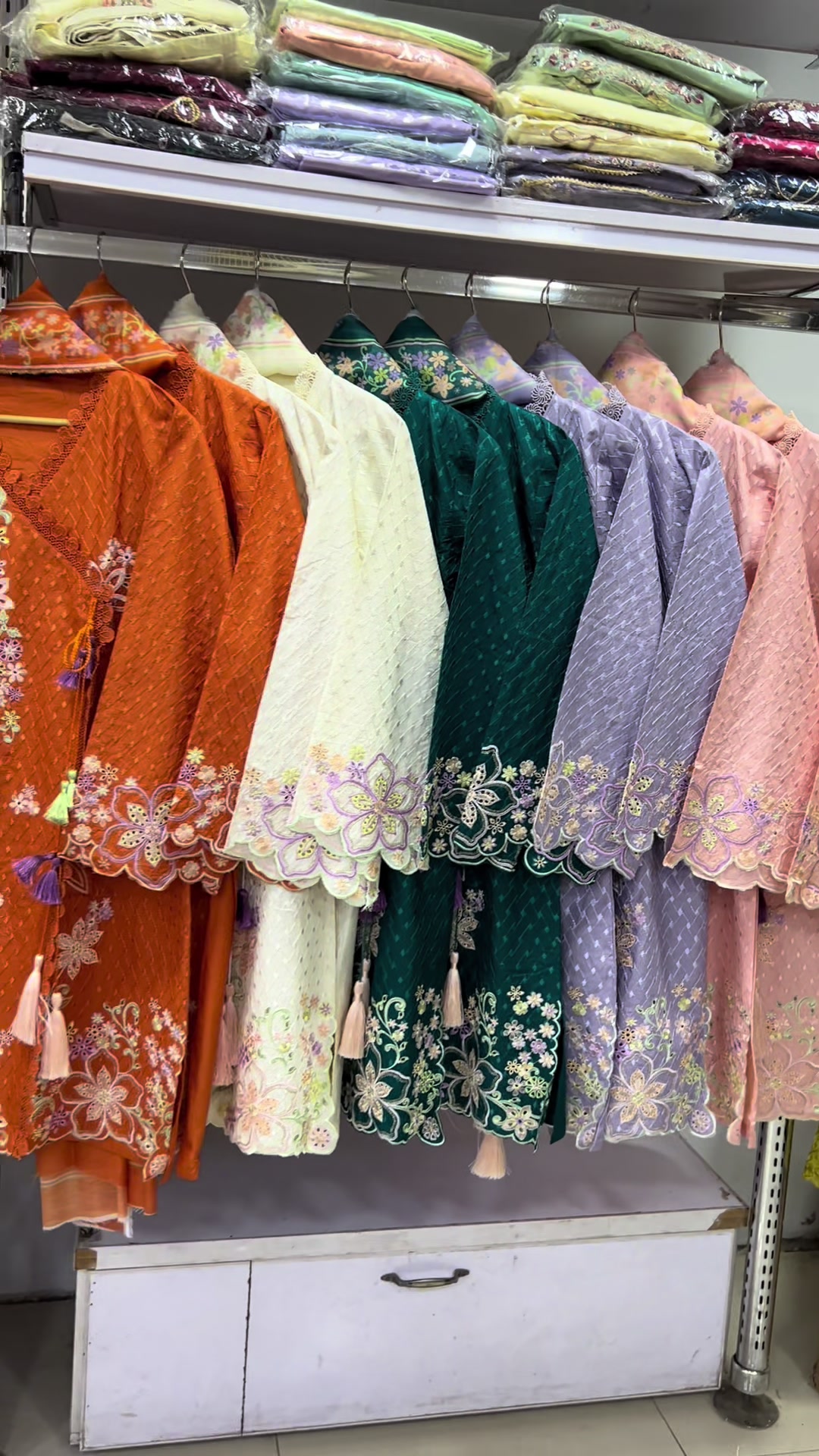 @jollygarments