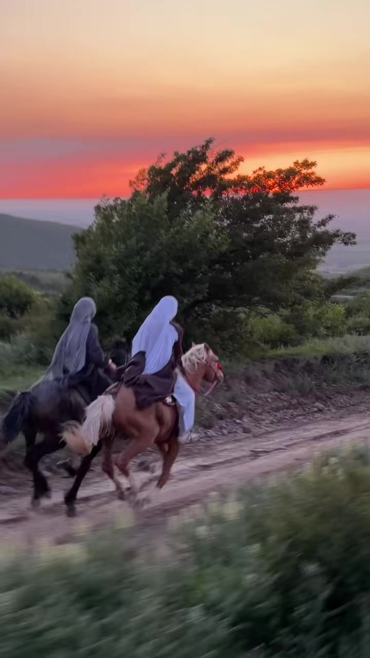 @꧁⫸࿐Əsirlər karvanı࿐⫷꧂