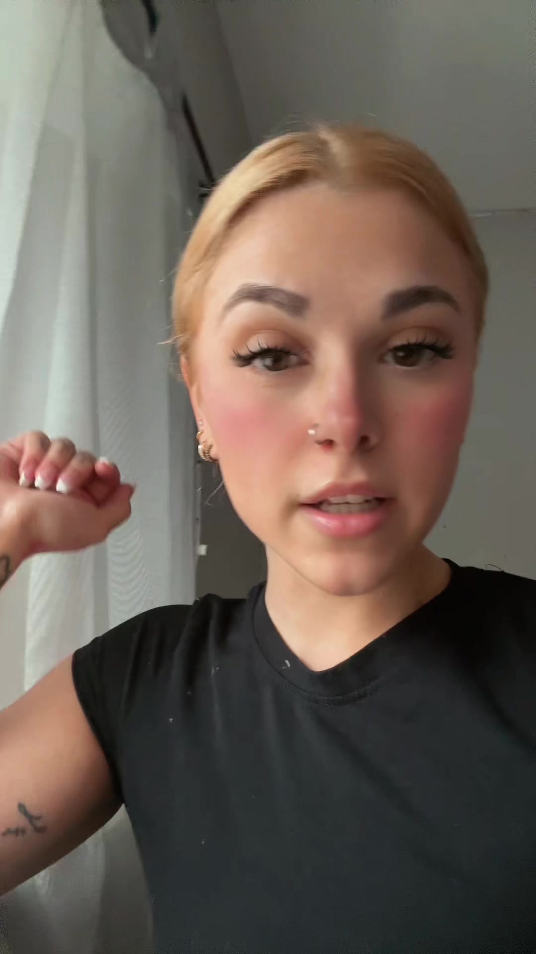 @arianamakris