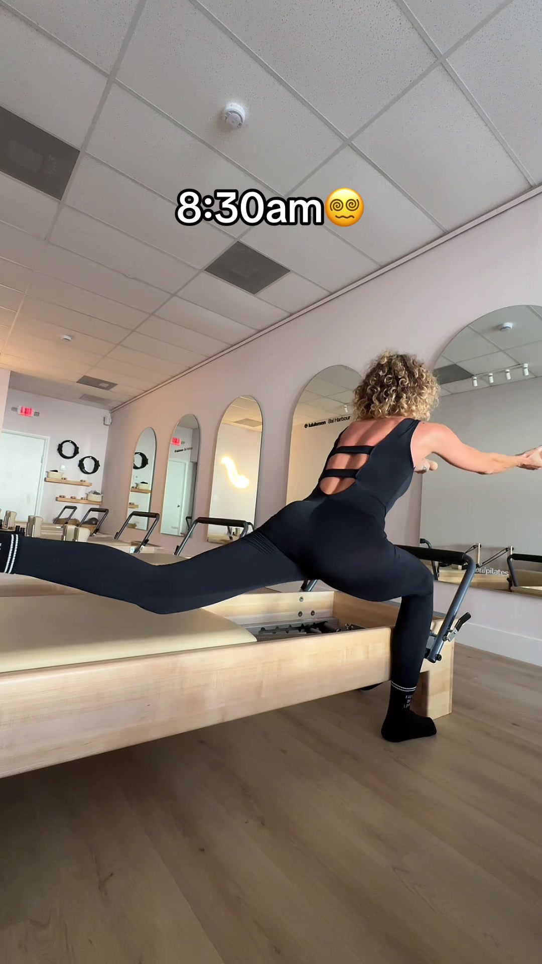 @AnaBanana