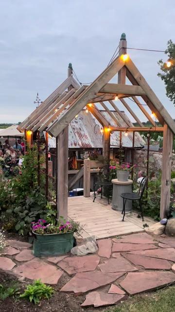 @Artistic gardening