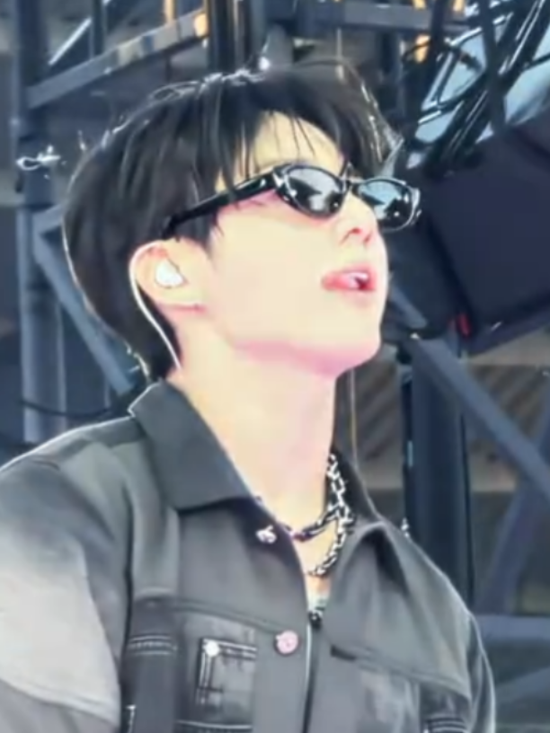 @Bโ แฅฃ๐าโฒ Tโแต ๐๐