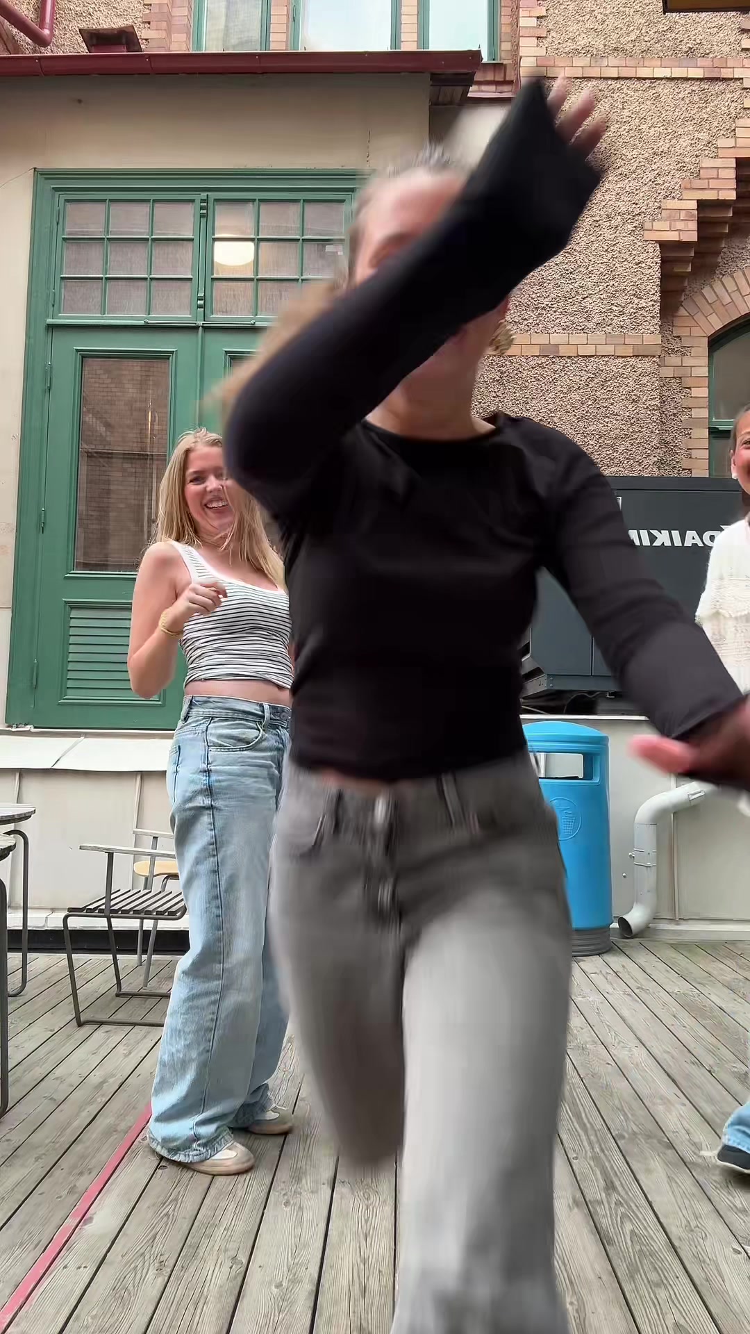 @Emma Thol&eacute;n