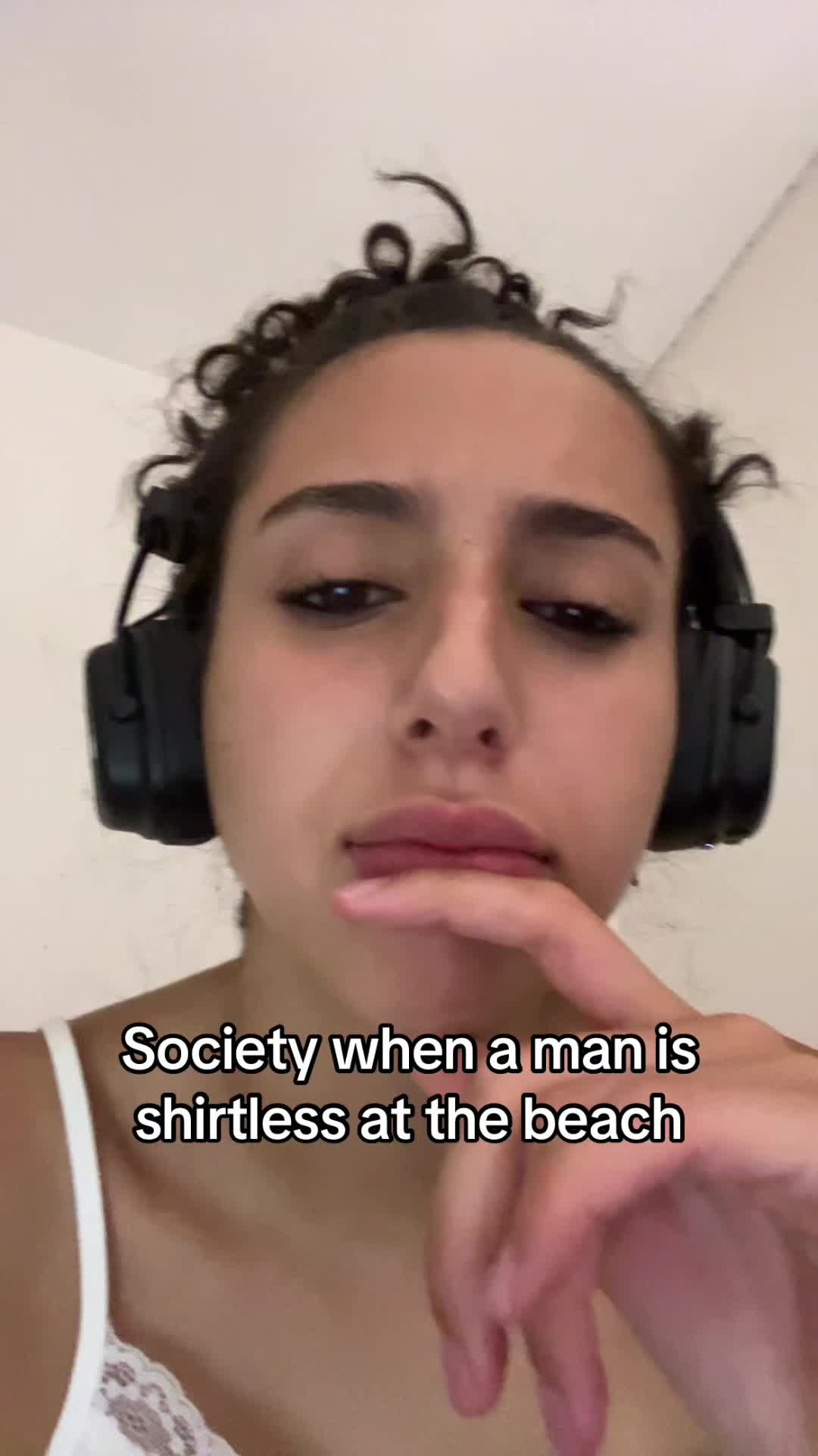 @👻