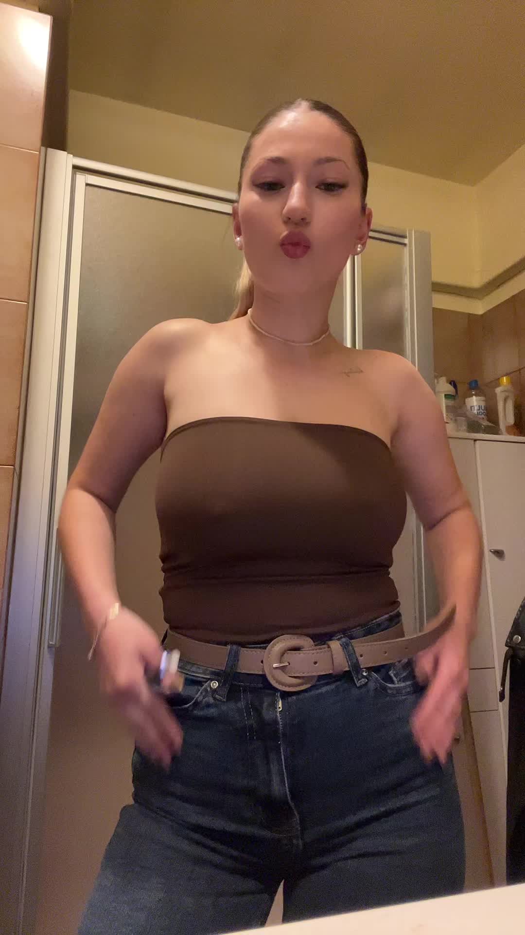 @Carol_aina