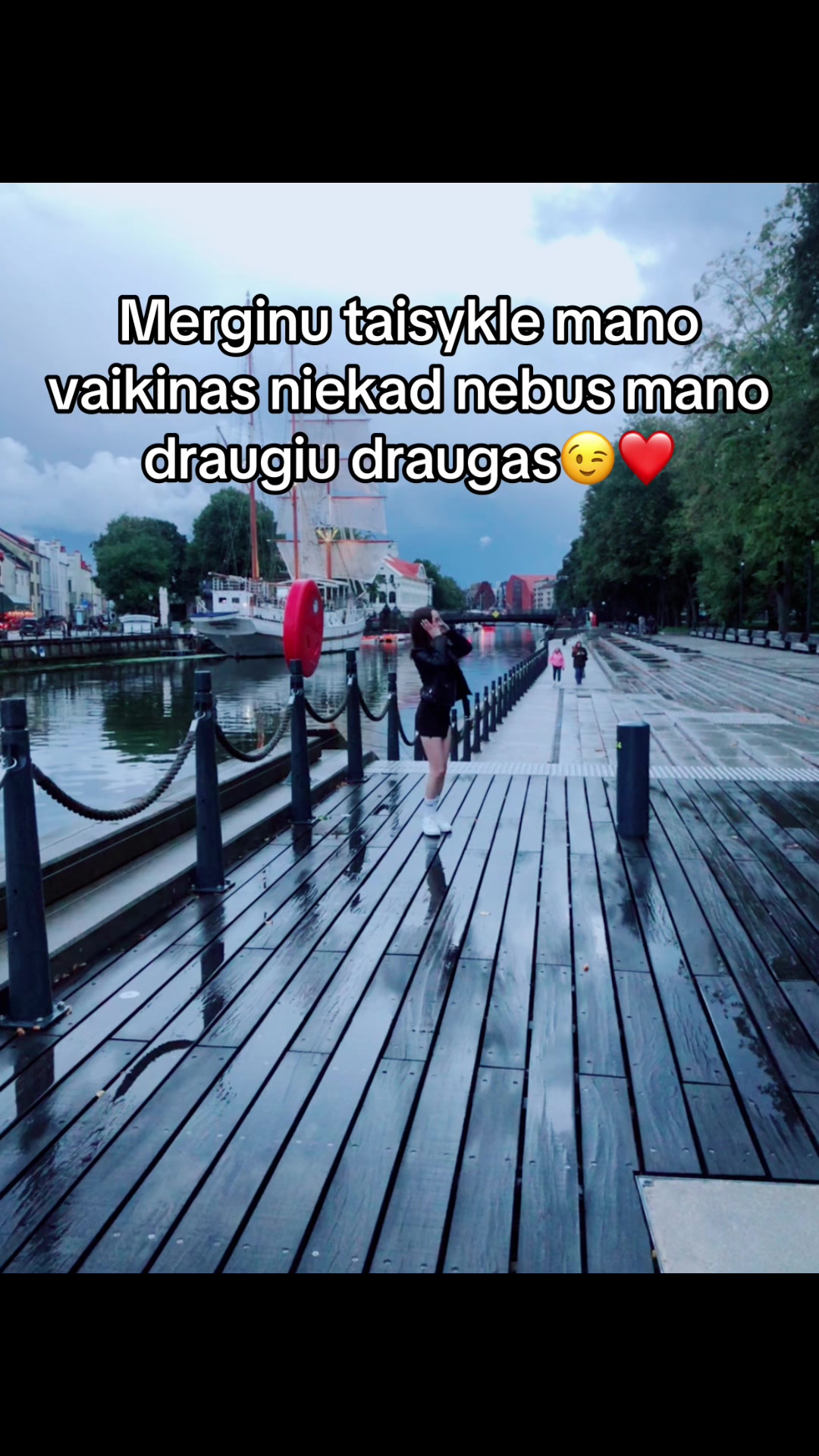 @⚜️lauruzeee⚜️