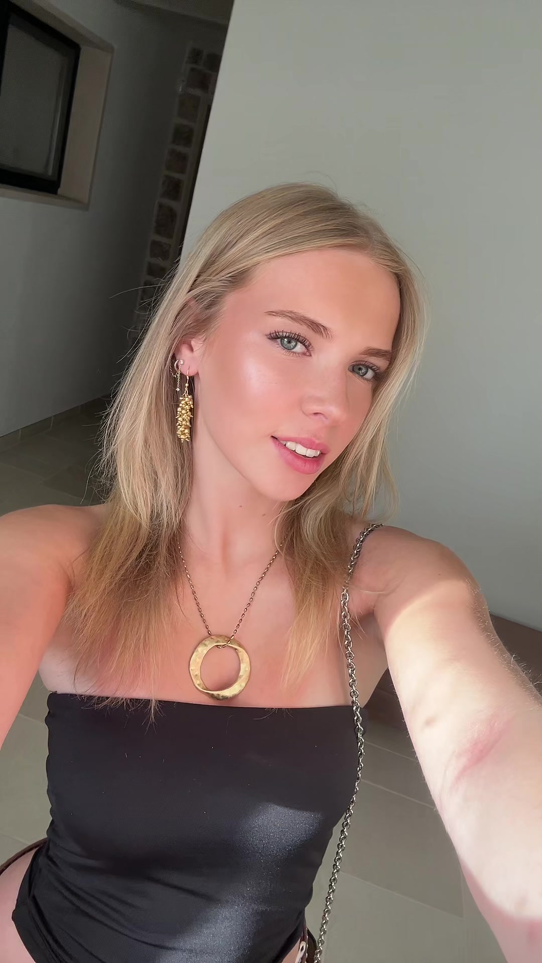 @b