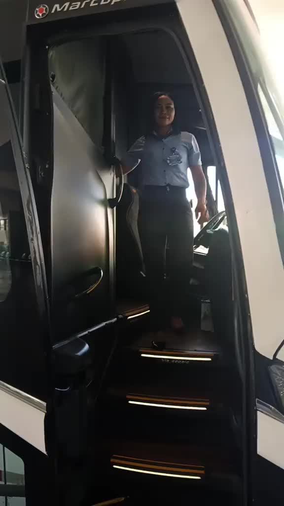 @Anynha Auxiliar de 🚍