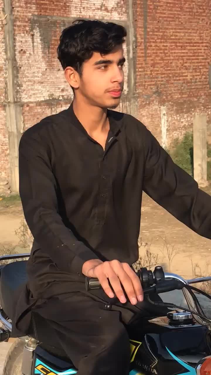 @𝐌𝐑 𝐒𝐇𝐀𝐇𝐁𝐀𝐙🖤