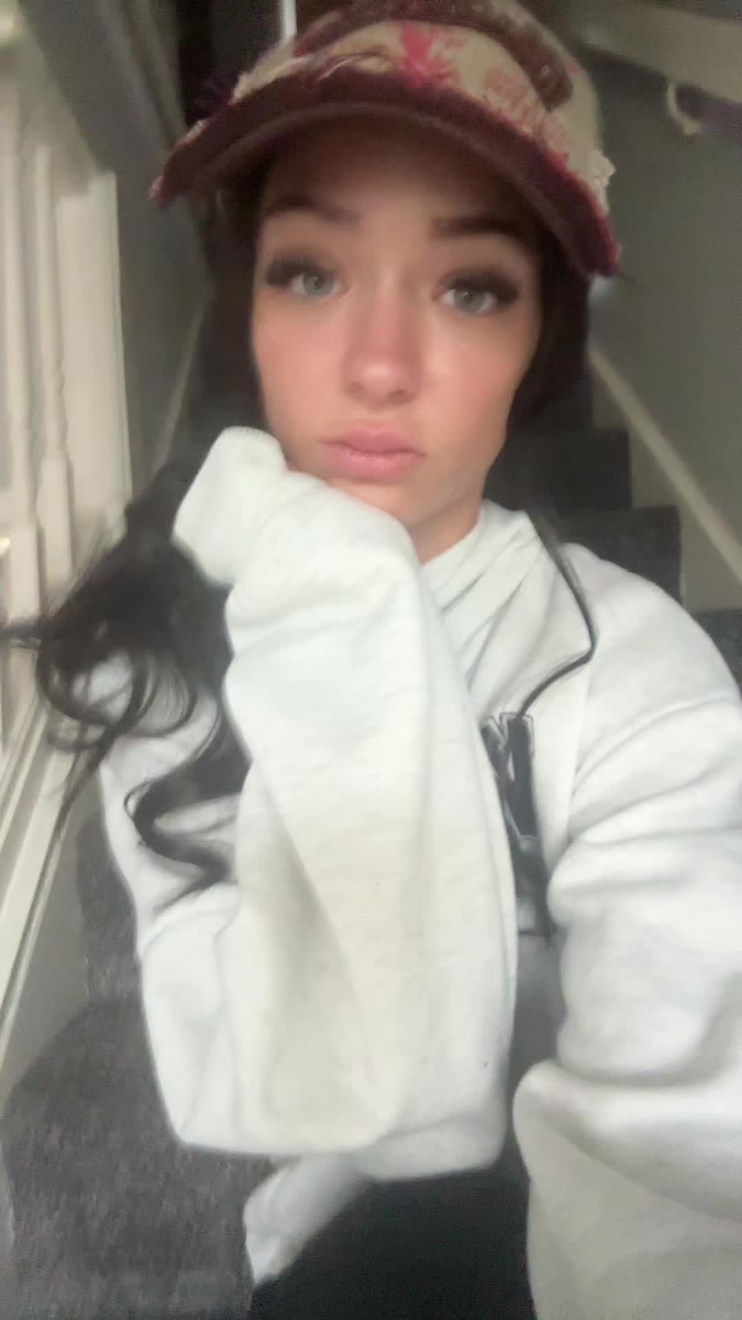 @ellieexnn