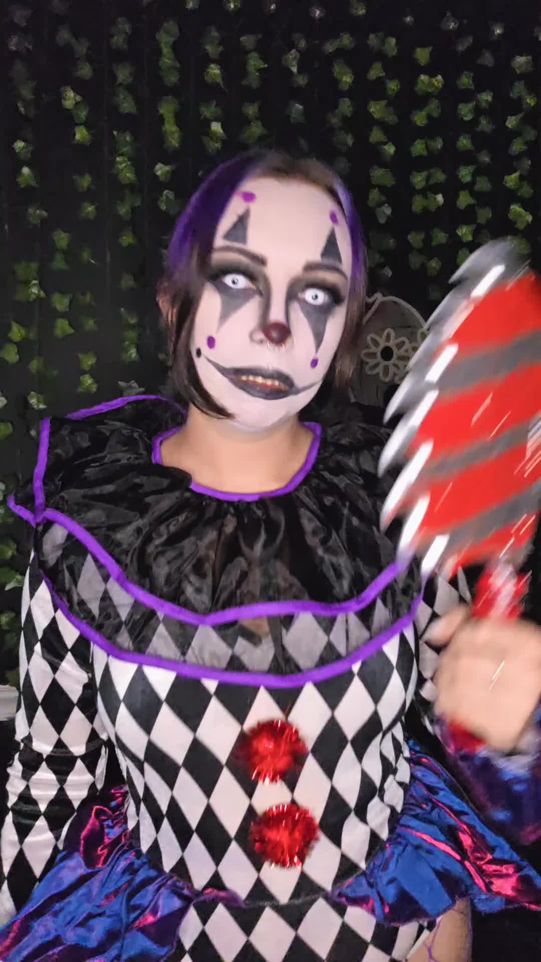 @TheSpicyCaps 🦇