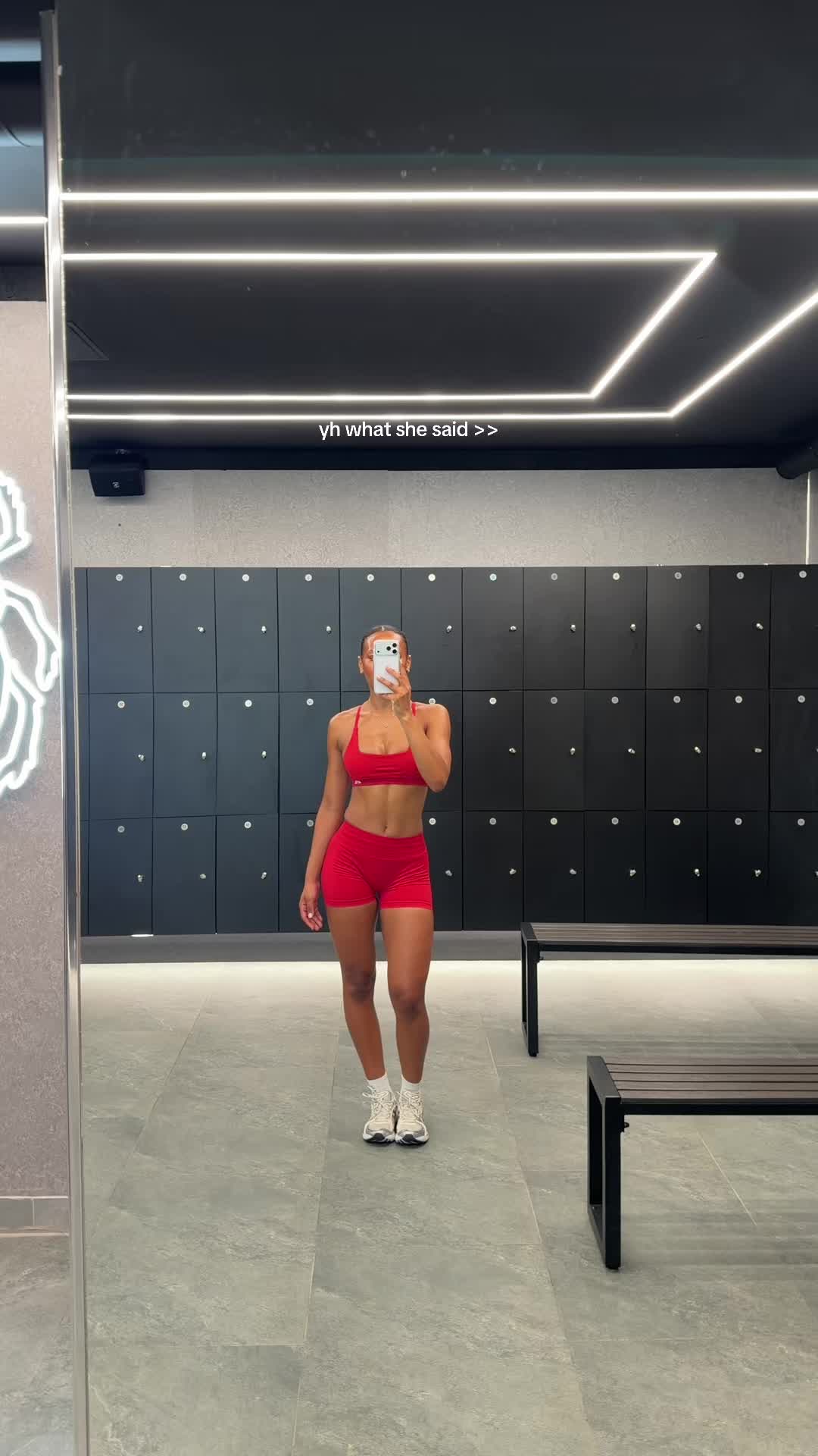 @Nia