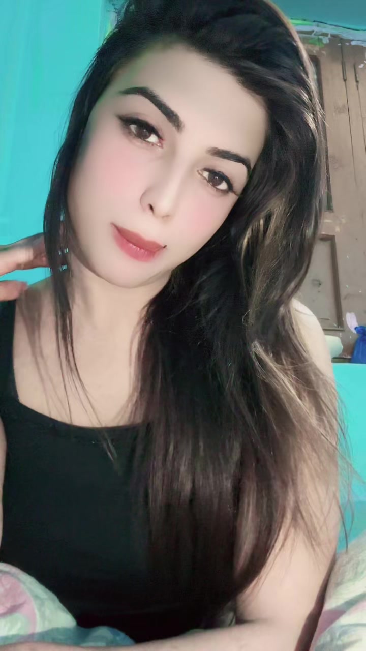 @Hot 🔥Kashmiri qauen