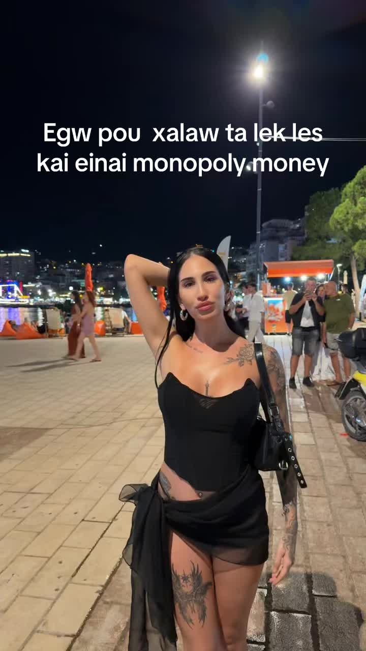 @kaitlyne