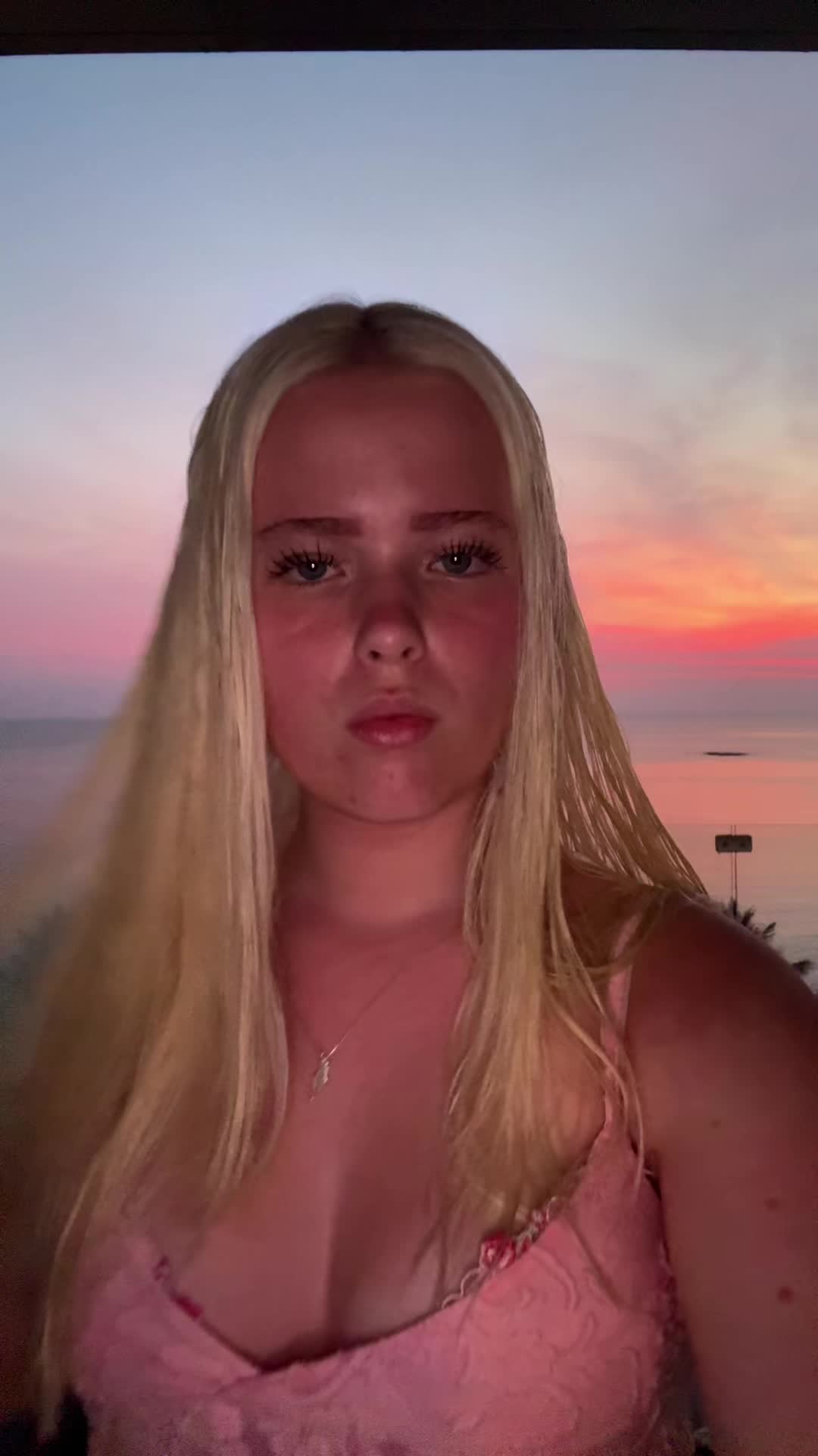 @ℰ𝓁𝓁ℯ𝓃🤍