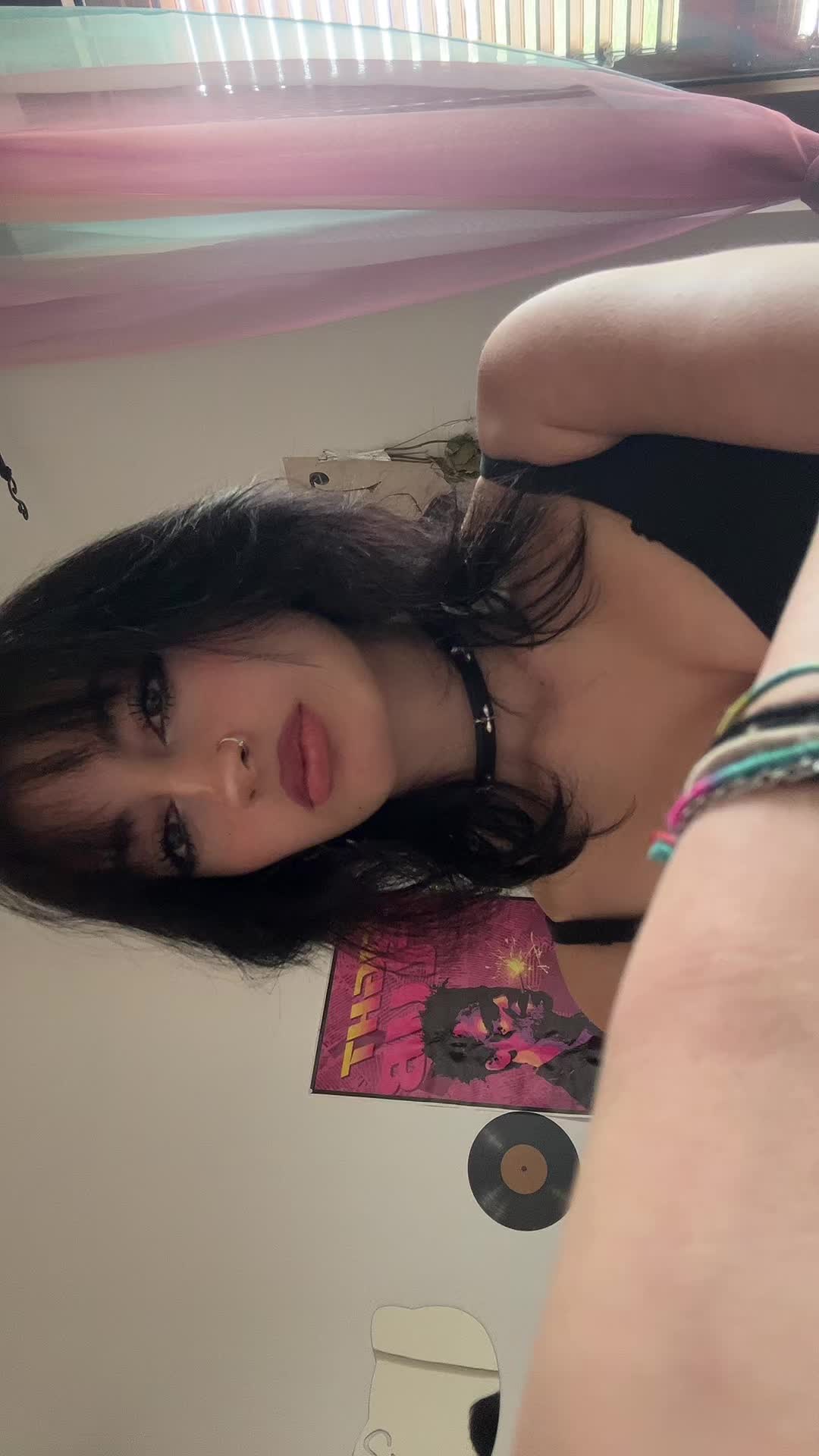 @etta₊✧˚