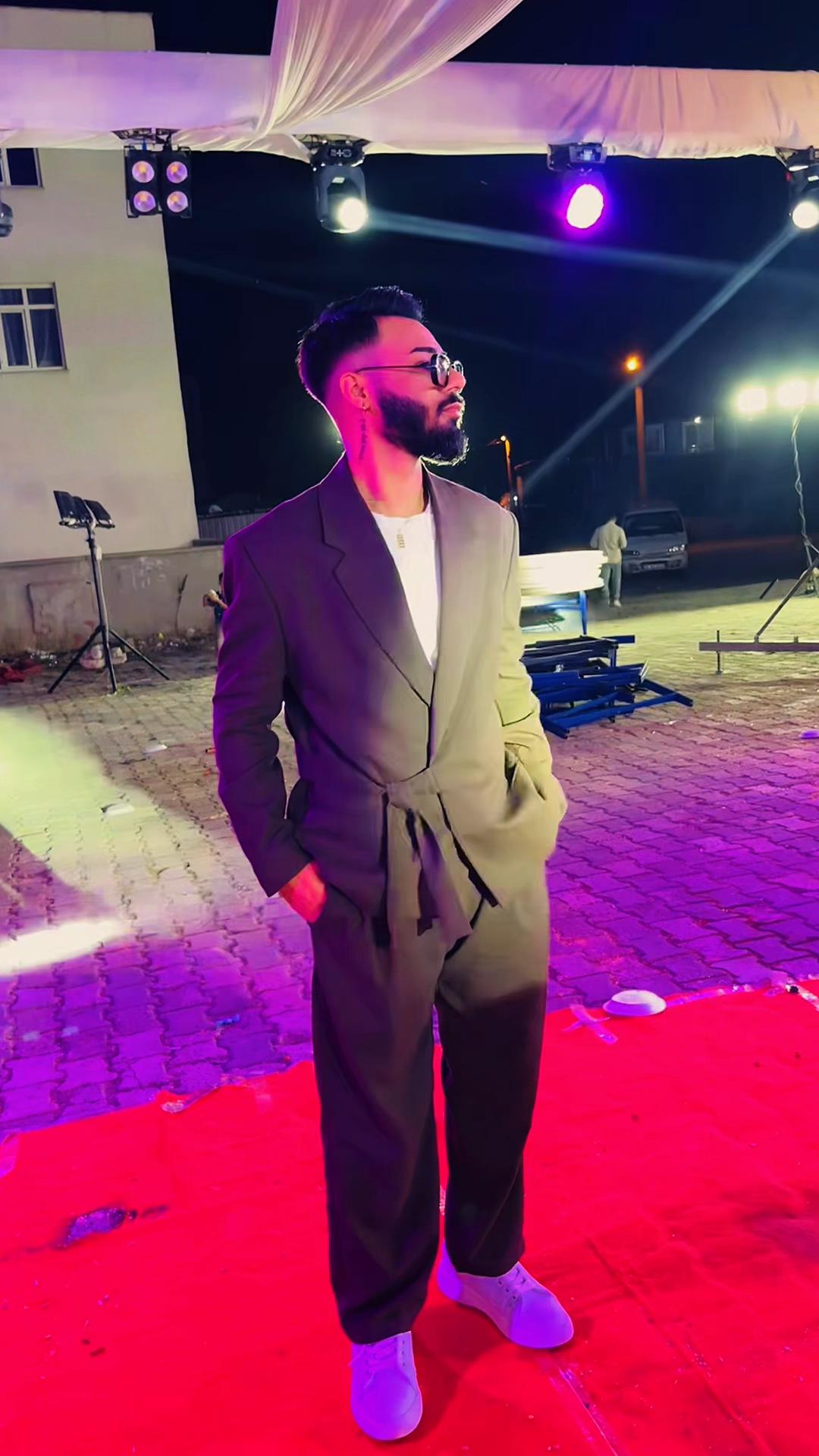@Azat Padır