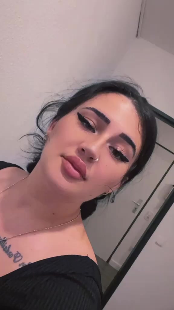 @𝓨𝓪𝓲𝓵𝓲𝓷💜𝓒𝓻𝓲𝓼𝓽𝓲𝓷𝓪