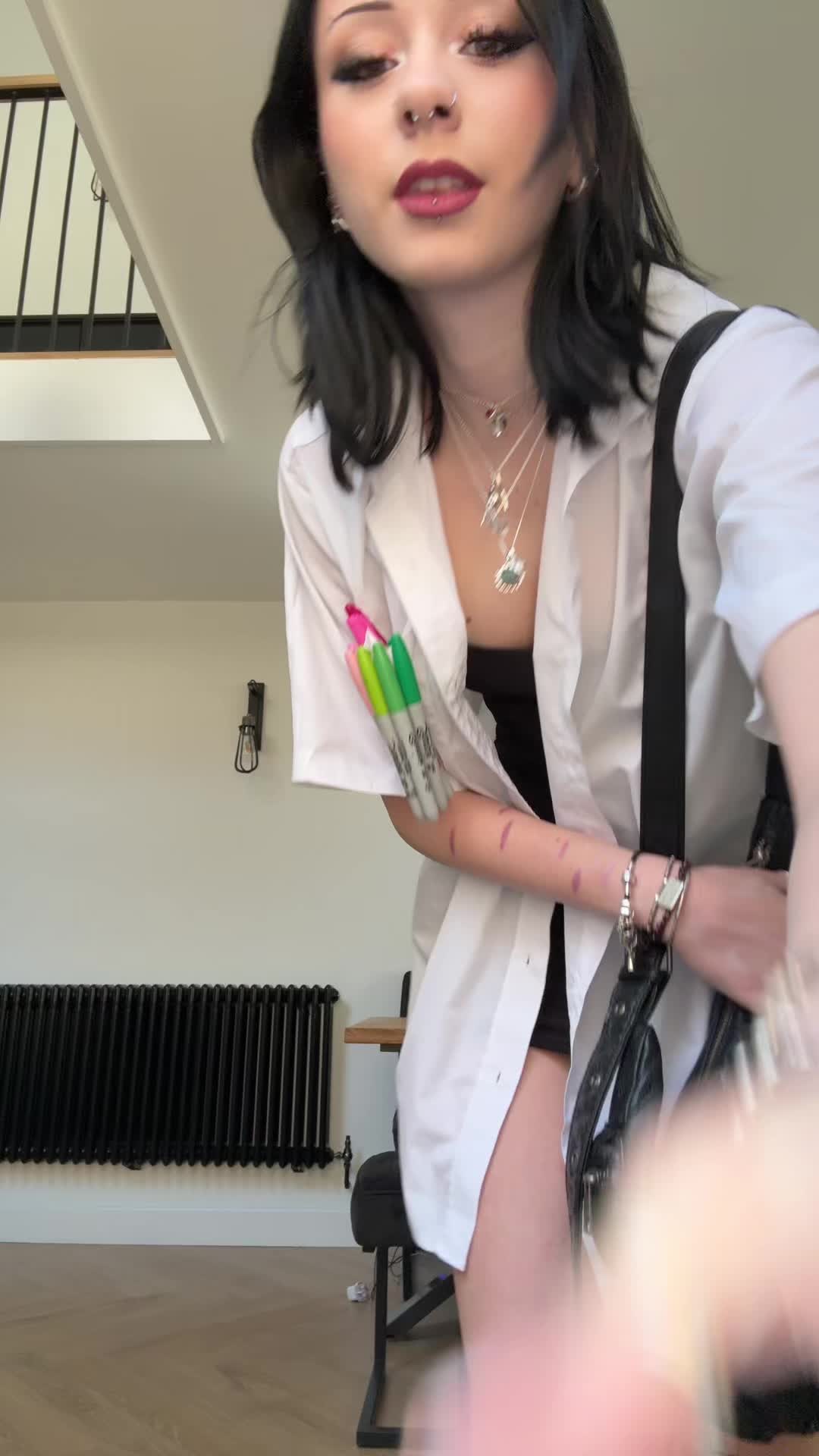 @Chloe🪲