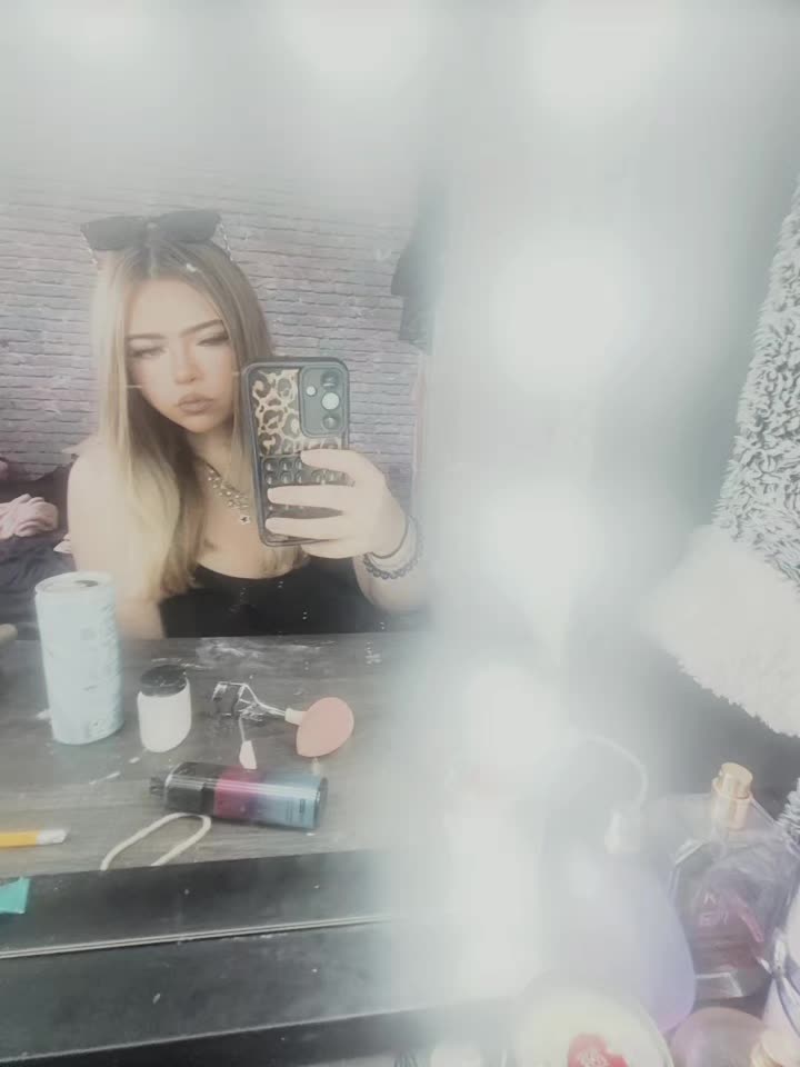 @🪽👱♀️