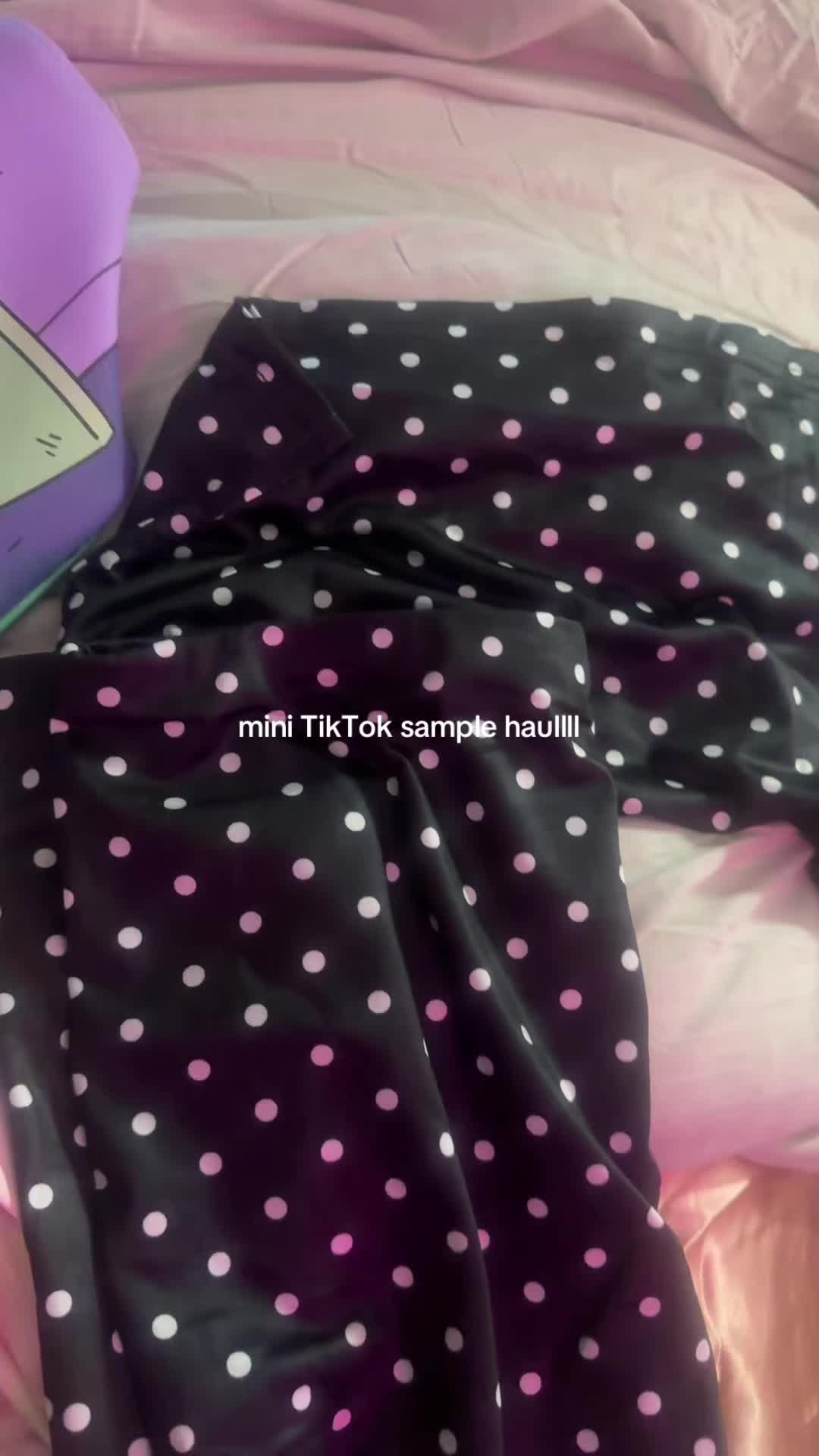 @knicolethed0ll