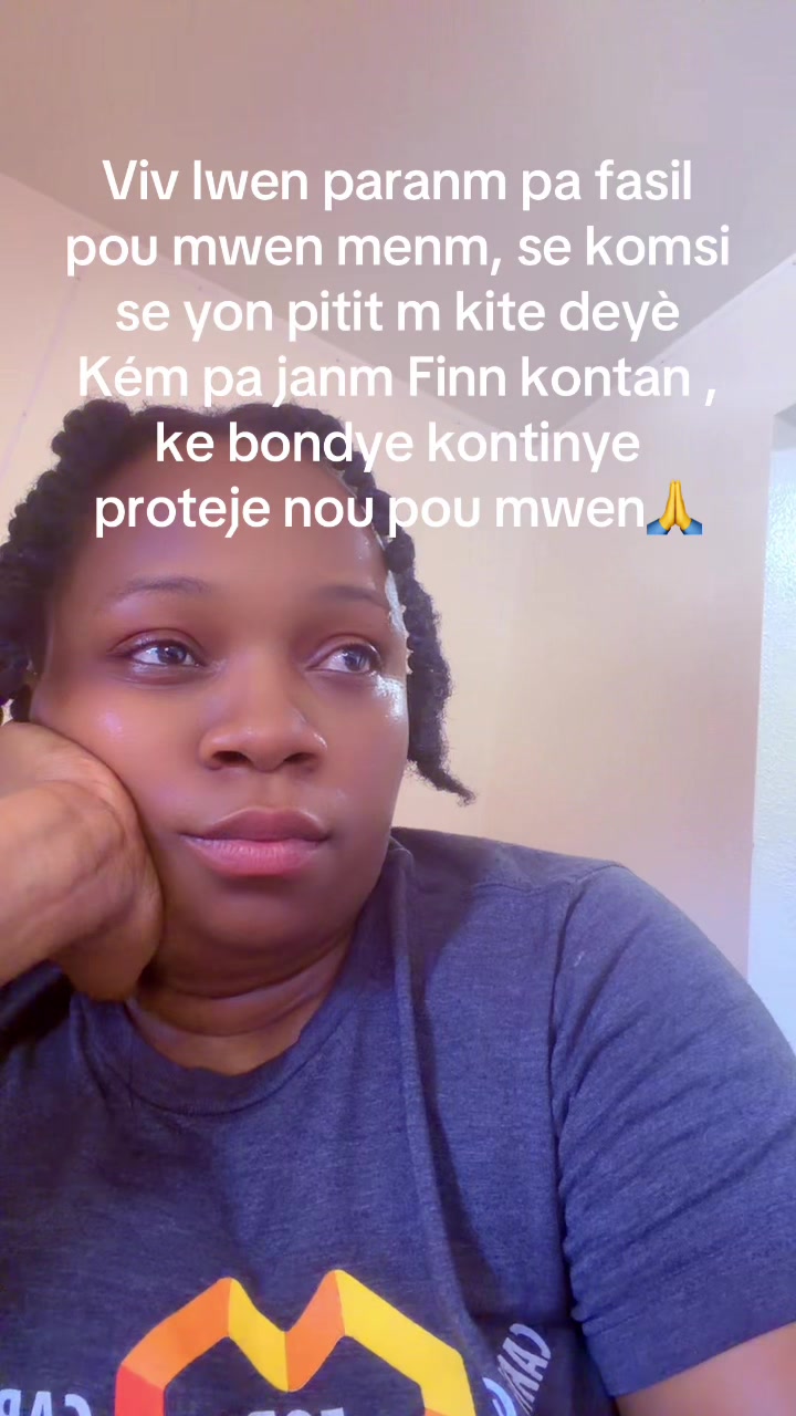 @yvelene