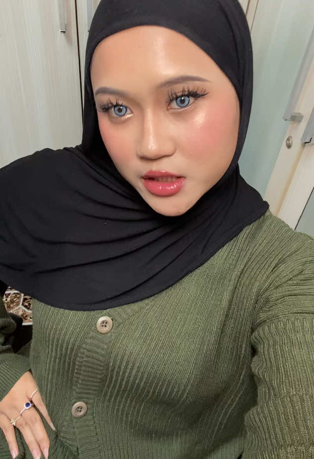 @cindyadiraa